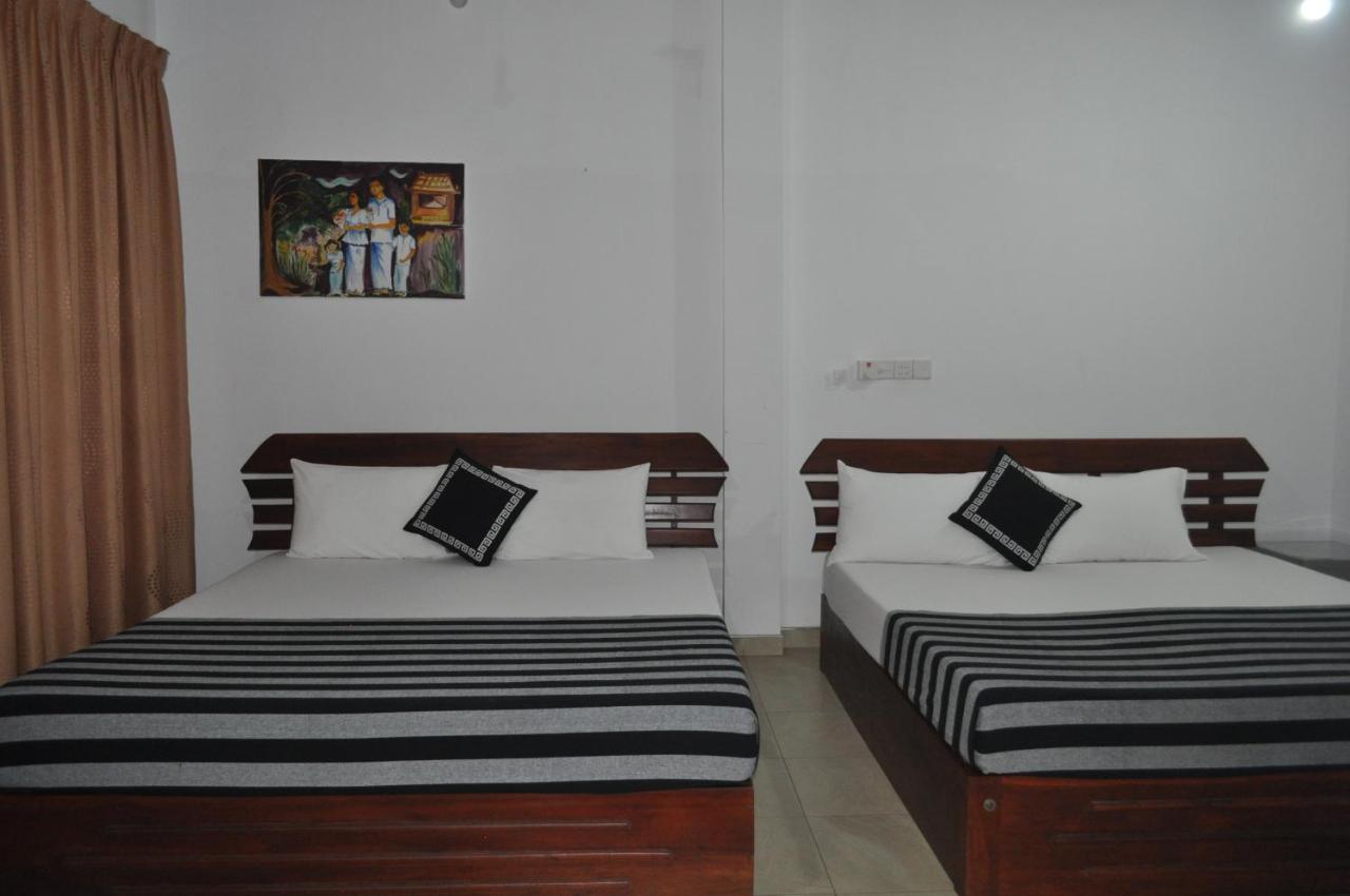 Why Not Palace Anuradhapura Exterior foto