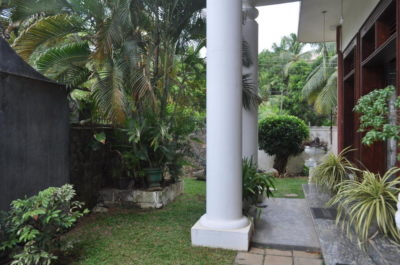 Why Not Palace Anuradhapura Exterior foto