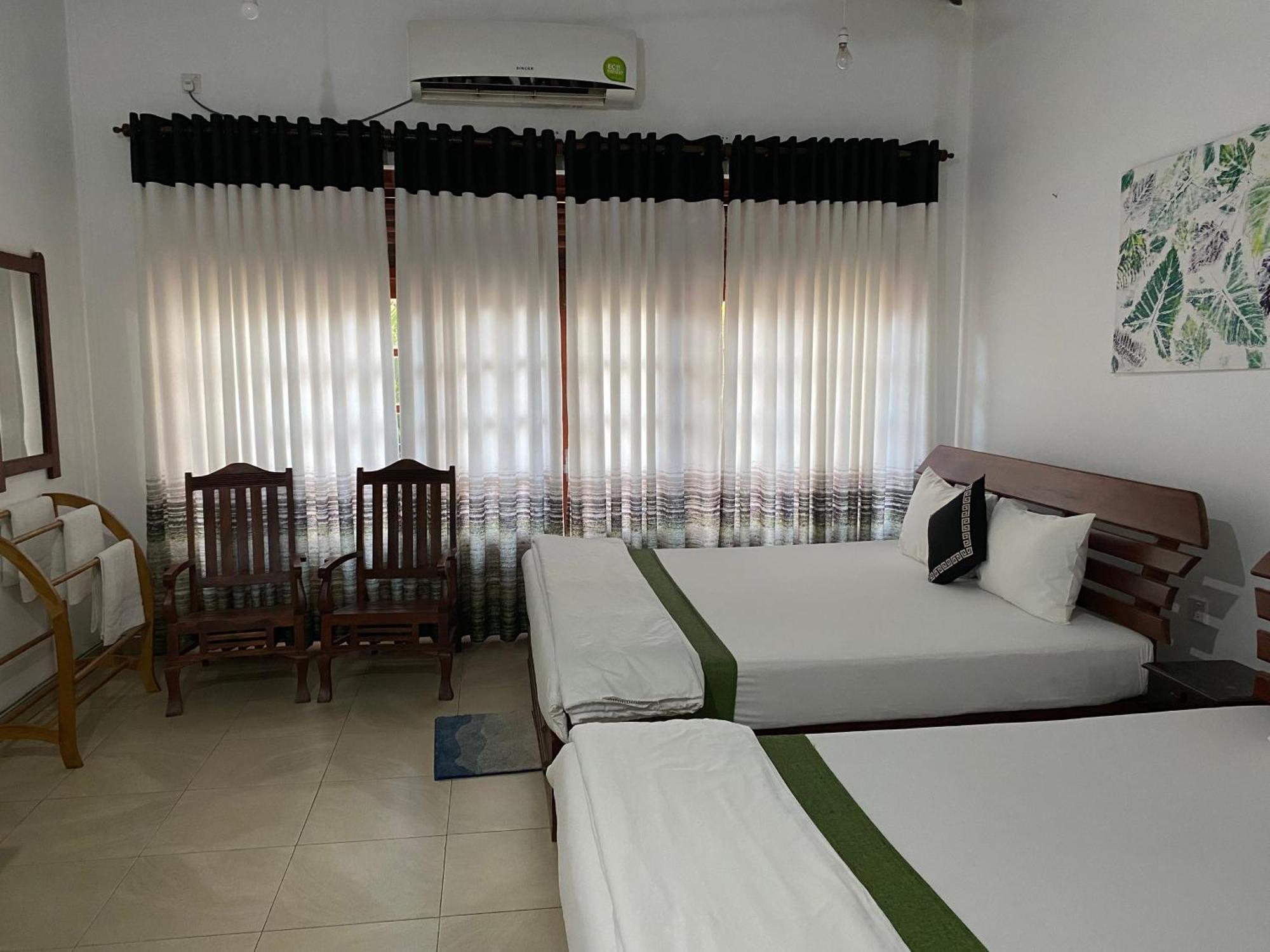 Why Not Palace Anuradhapura Exterior foto