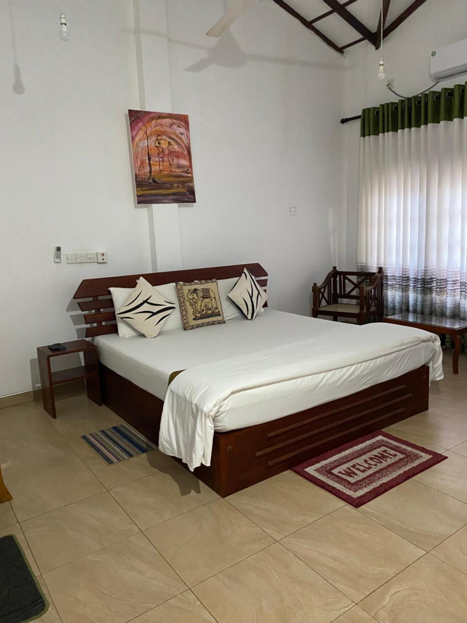 Why Not Palace Anuradhapura Exterior foto
