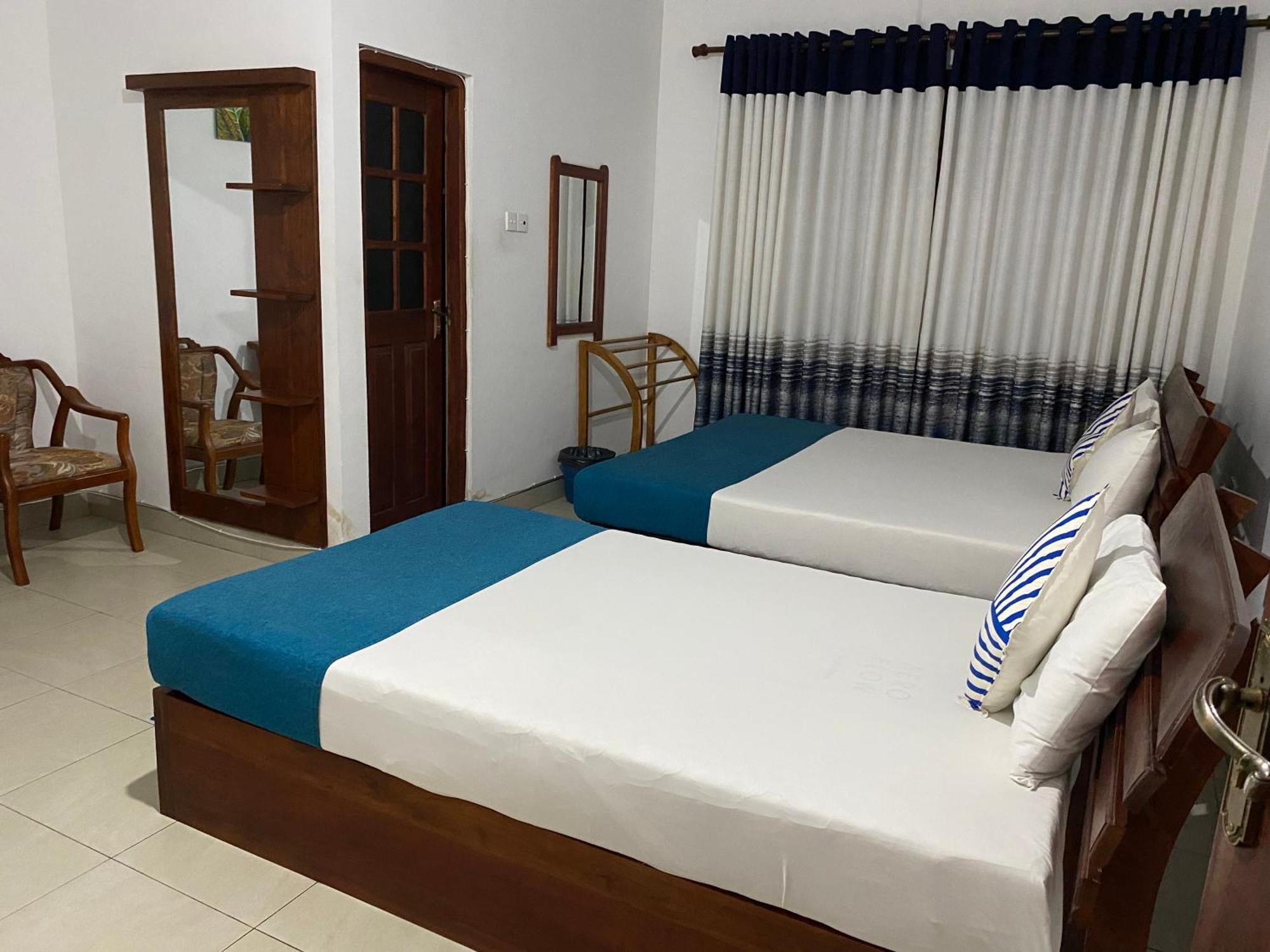 Why Not Palace Anuradhapura Exterior foto