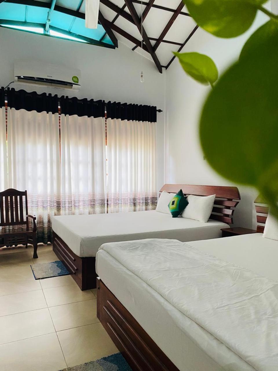 Why Not Palace Anuradhapura Exterior foto